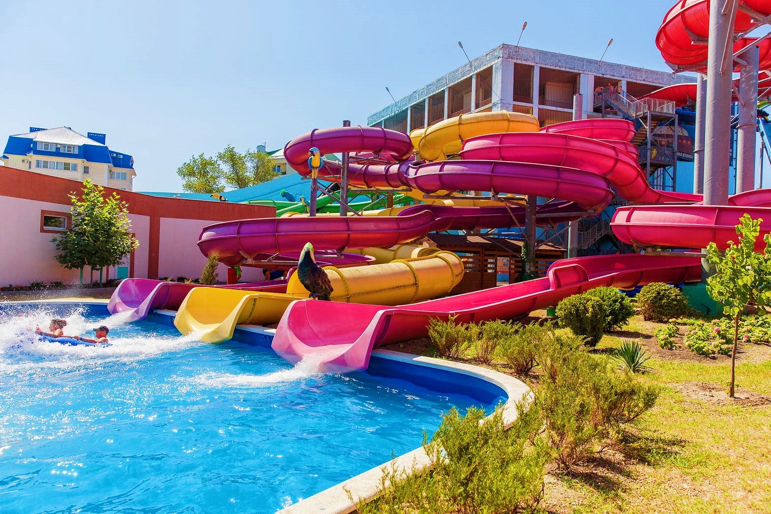 Swimming Pool Equipment Small Spiral Slide For Commercial Outdoor Playground
