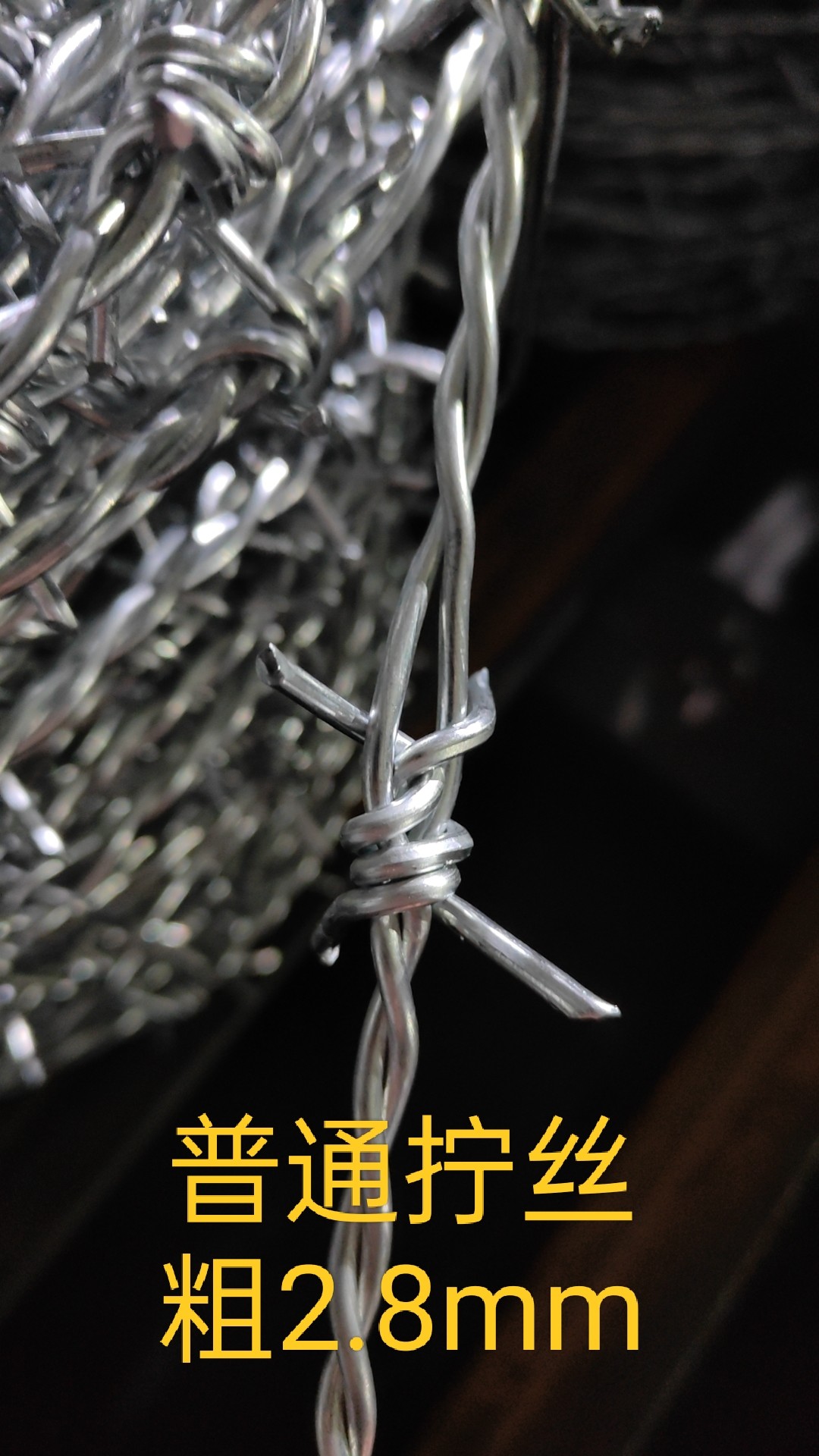 500 meters barbed wire concertina barbed wire installation barbed