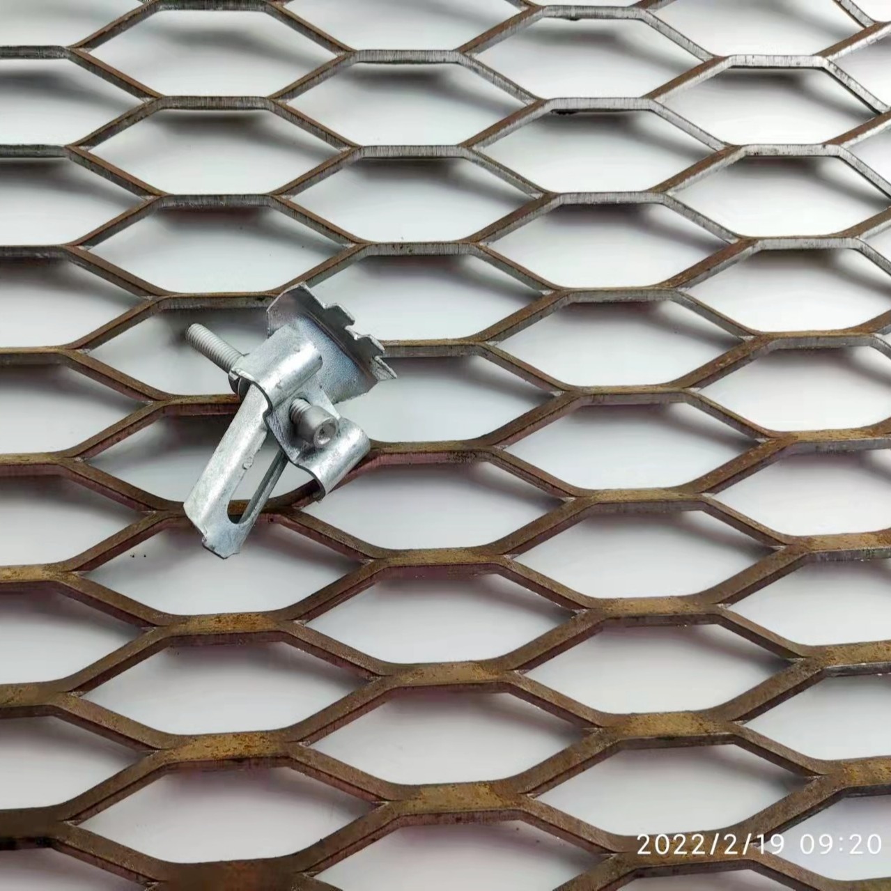 Heavy Duty 3m X 1.5m Expanded Steel Mesh Hot Dipped Galvanized Hexagonal Hole