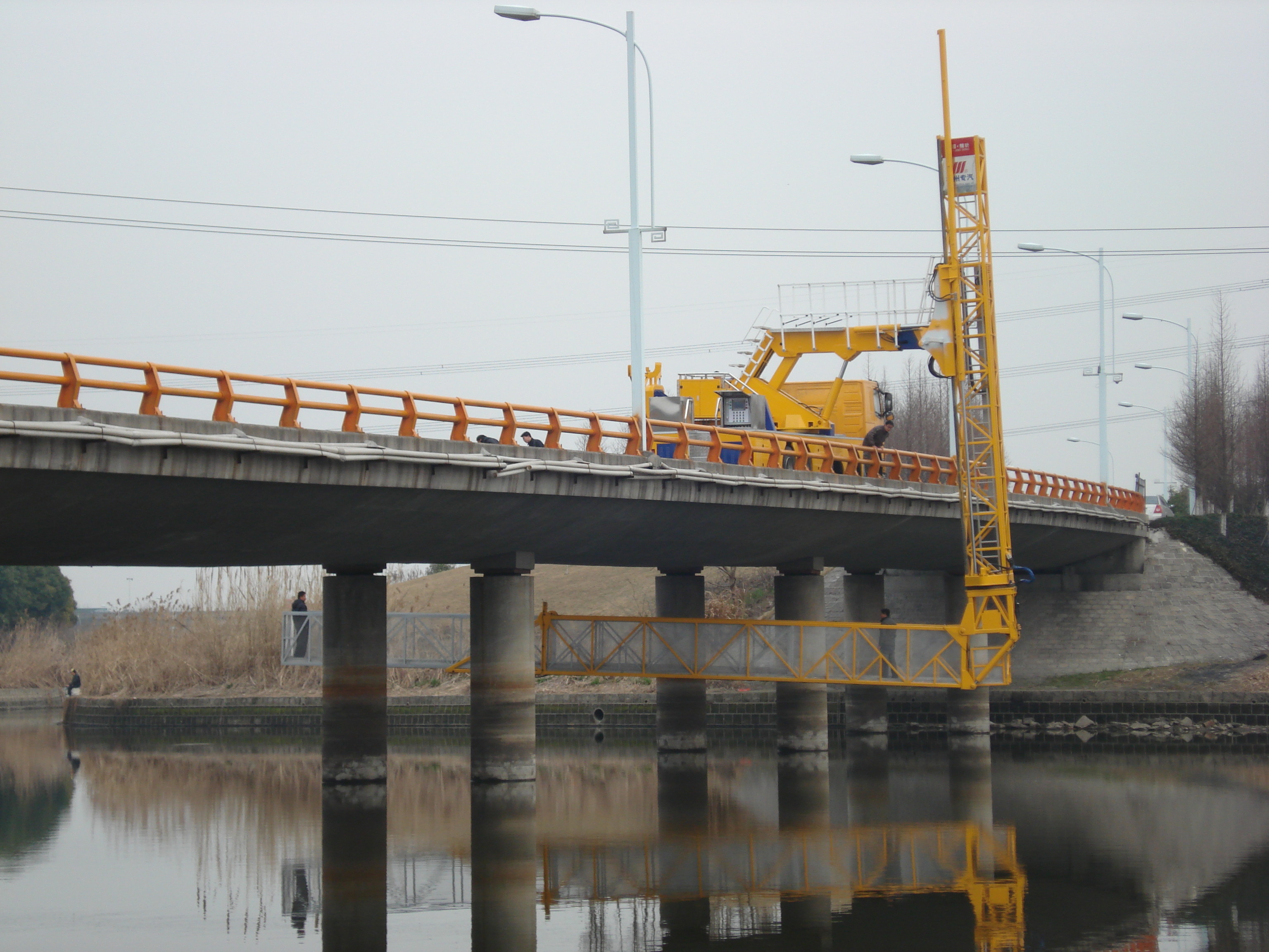 VOLVO Chassis 8x4 394HP 22m Mobile Bridge Inspection Platform 12420X4000X2500