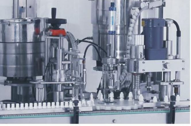5000BPH 380V Automatic Bottle Capper For Plastic Bottle