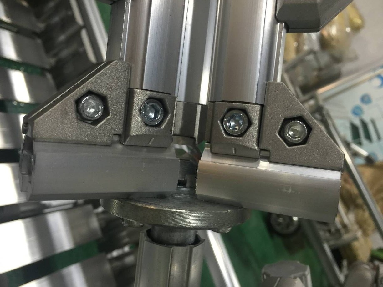 Die Casting Aluminum Tube Joints 28mm Dia Sandblasting Treatment