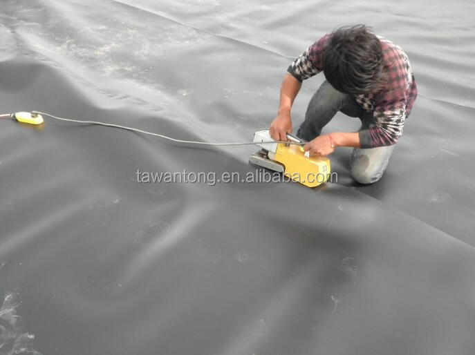 ASTM GRI-GM13 Standard Geomembrane Welding Machine for Aquaculture Industry Expansion
