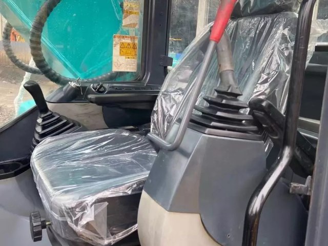 Kobelco SK210 Excavator Cab