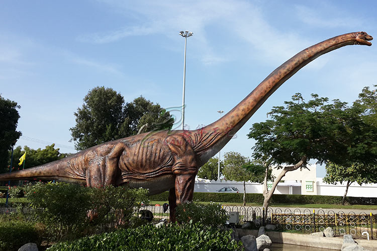 Supermarket Realistic Animatronic Sauroposeidon Dinosaur Statue With The Action
