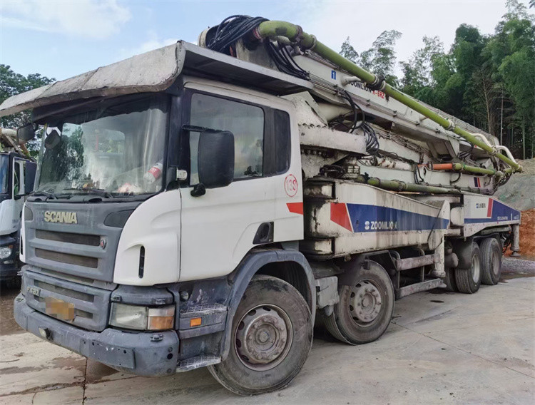 Mercedes Benz Used Concrete Trailer Pumps 32 MPa Custom Color
