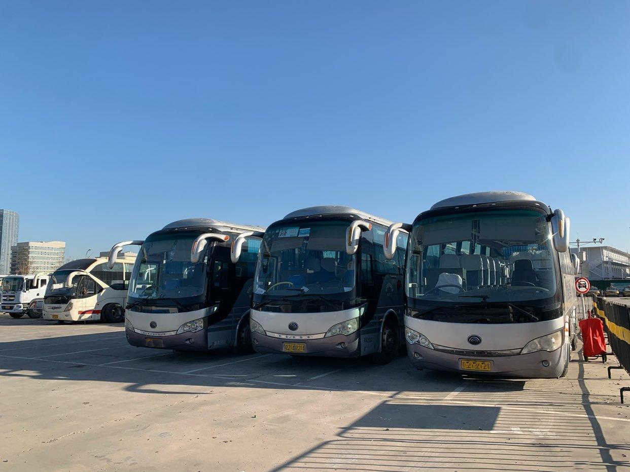 Luxury Long Distance Bus Yutong Zk6908 39 Seater Passenger Coach Bus RHD/LHD Air Bag Suspension