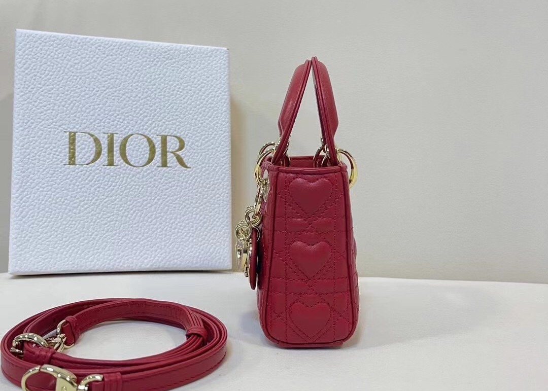 Heart Pattan Womens Luxury Handbag 12cm Length For Chinese Valentine's Day