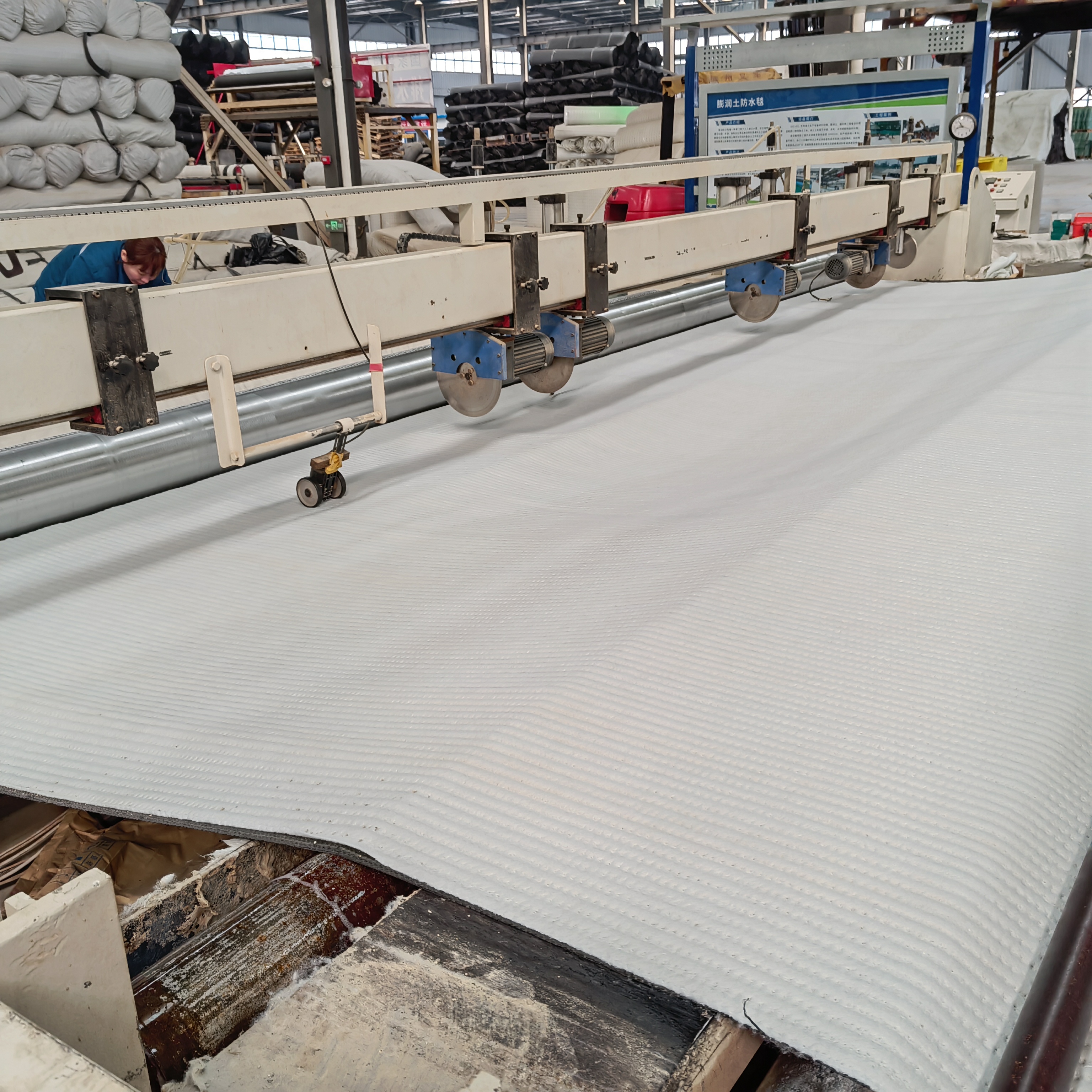 ISO14001 Certified Sodium-Based Bentonite Geosynthetic Clay Liner for Water Conservancy