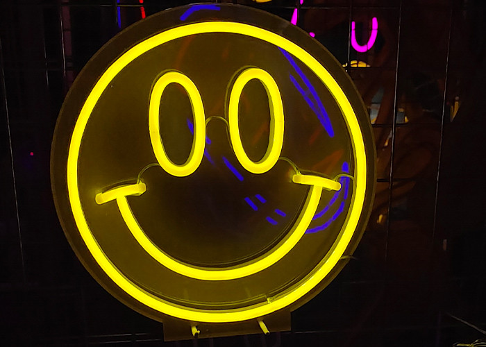 Smile neon sign Vasten fashion supermaket decorative light high quality