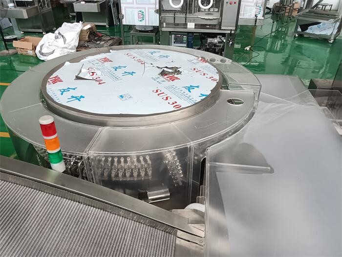 PLC Controlled Adjustable Ampoule Washer High Speed Ampoule Washing Equipment For Pharmaceutical