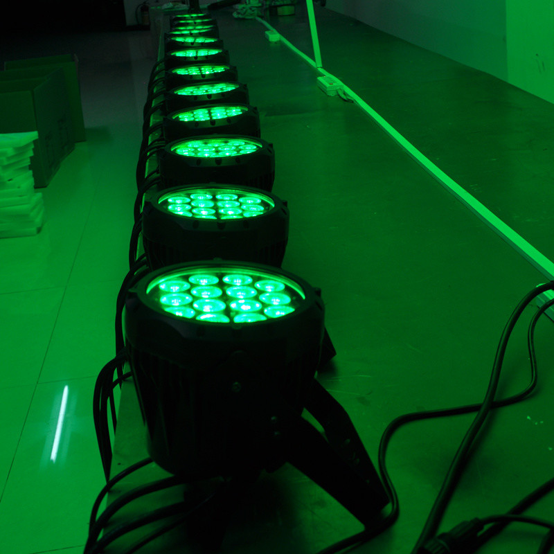 Stage Light Tour LED Par 14x3W Showtec IP67 Outdoor LED Par 64