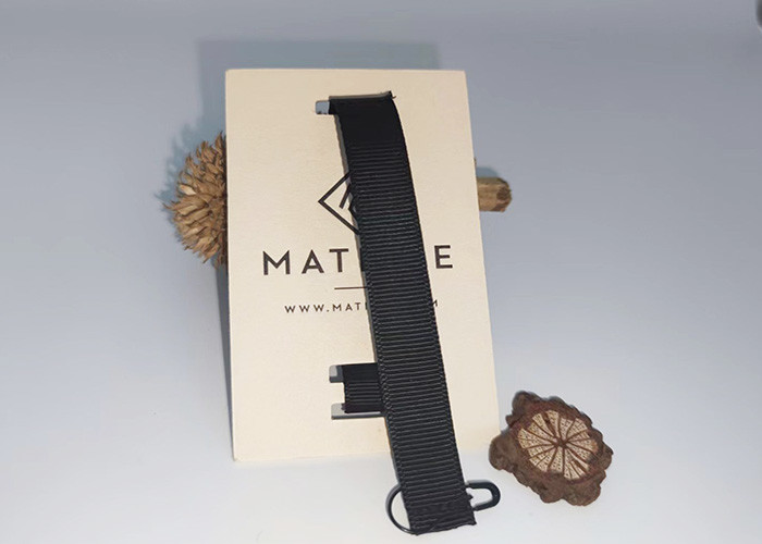 Custom Embossed Logo Brand Hang Tags Recycled Paper For Clothing