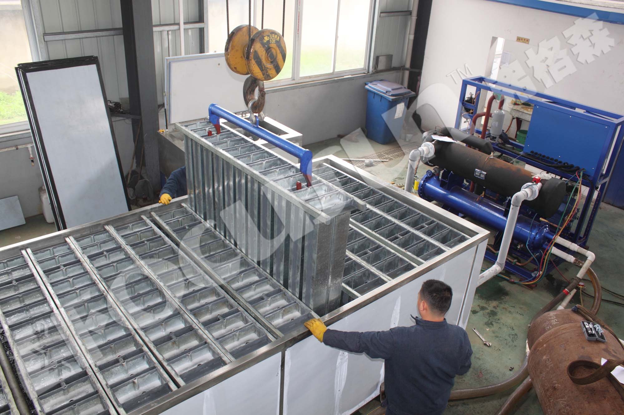 Energy-saving Stainless Steel Brine System Block Ice Machine with R404a Refrigerant