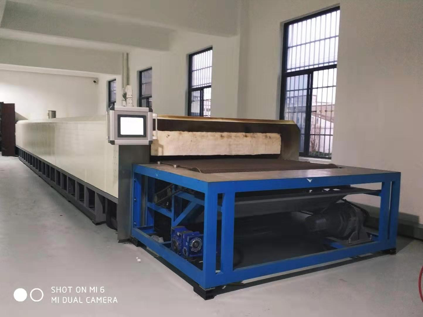 Automatic Temperature Control Mesh Belt Furnaces For Continuous Heat Treatment