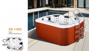 Outside home whirlpool tub massage jets for family use with steps