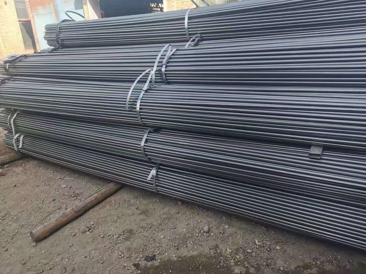 Big Diameter SSAW Black Welded Steel Pipe Custom Length 40 G - 300 G Zinc Layer