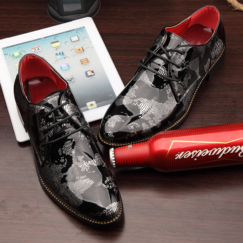 Business Patent Leather Mens Shoes , Brown Mens Dress Shoes With Golden Pattern