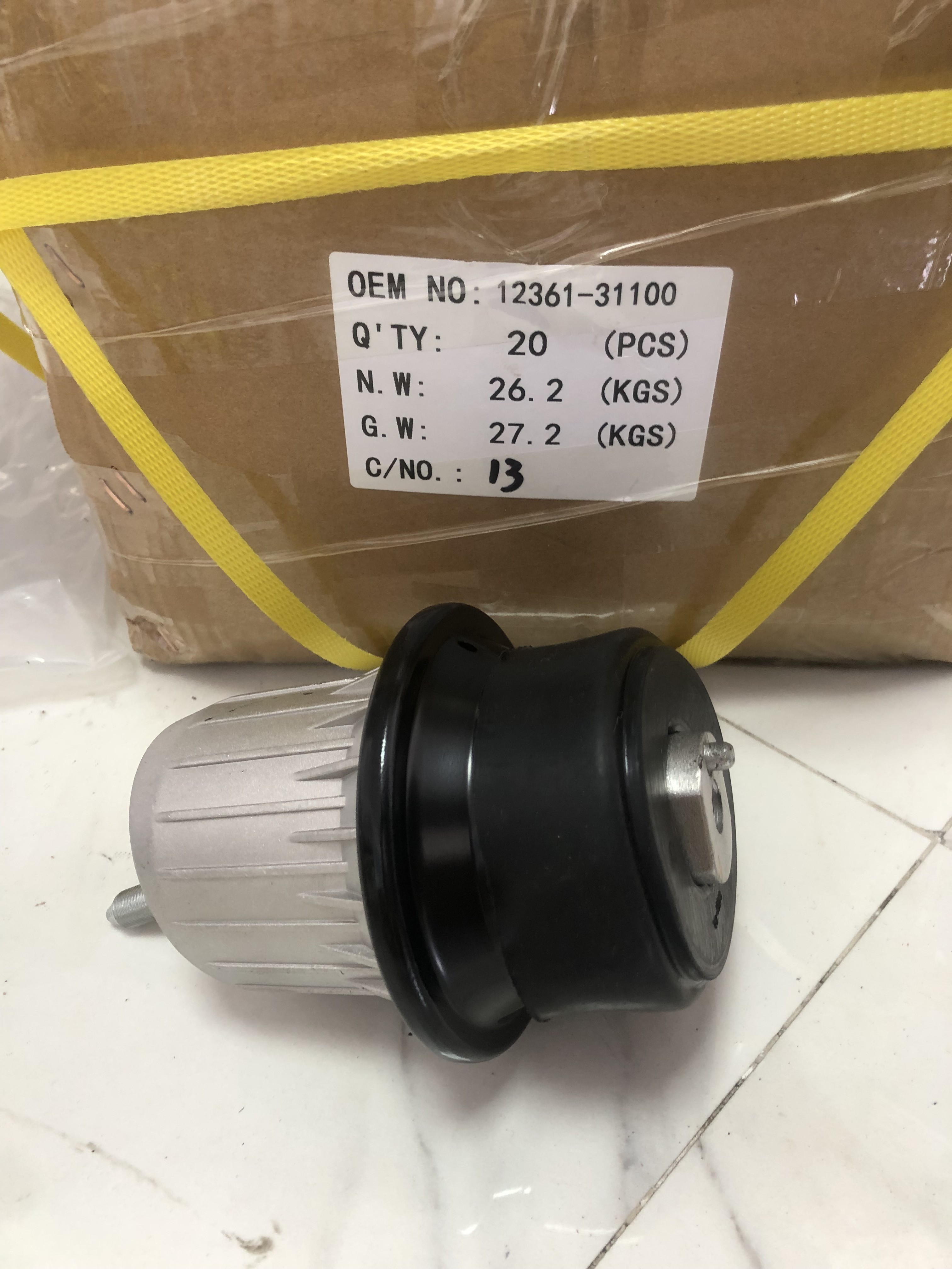 12361-31100 12361-31200 1236131100 car Engine Mounting For Toyota Lexus Isⅱ