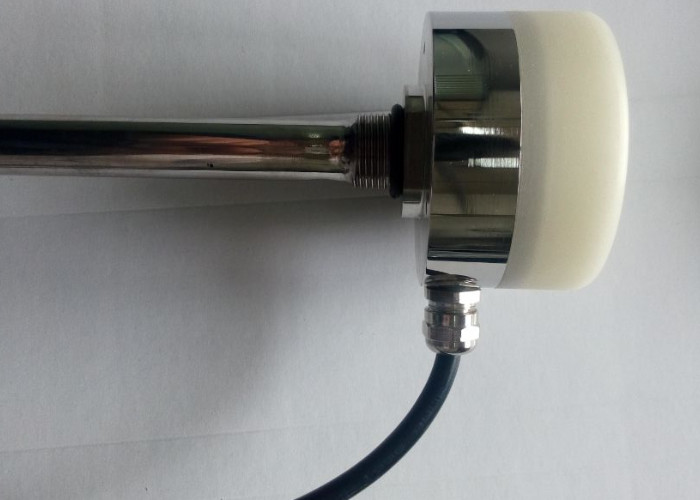 CLS2 0 - 5v Capacitance Type GPS Tracker Fuel Sensor Support RS232 Port