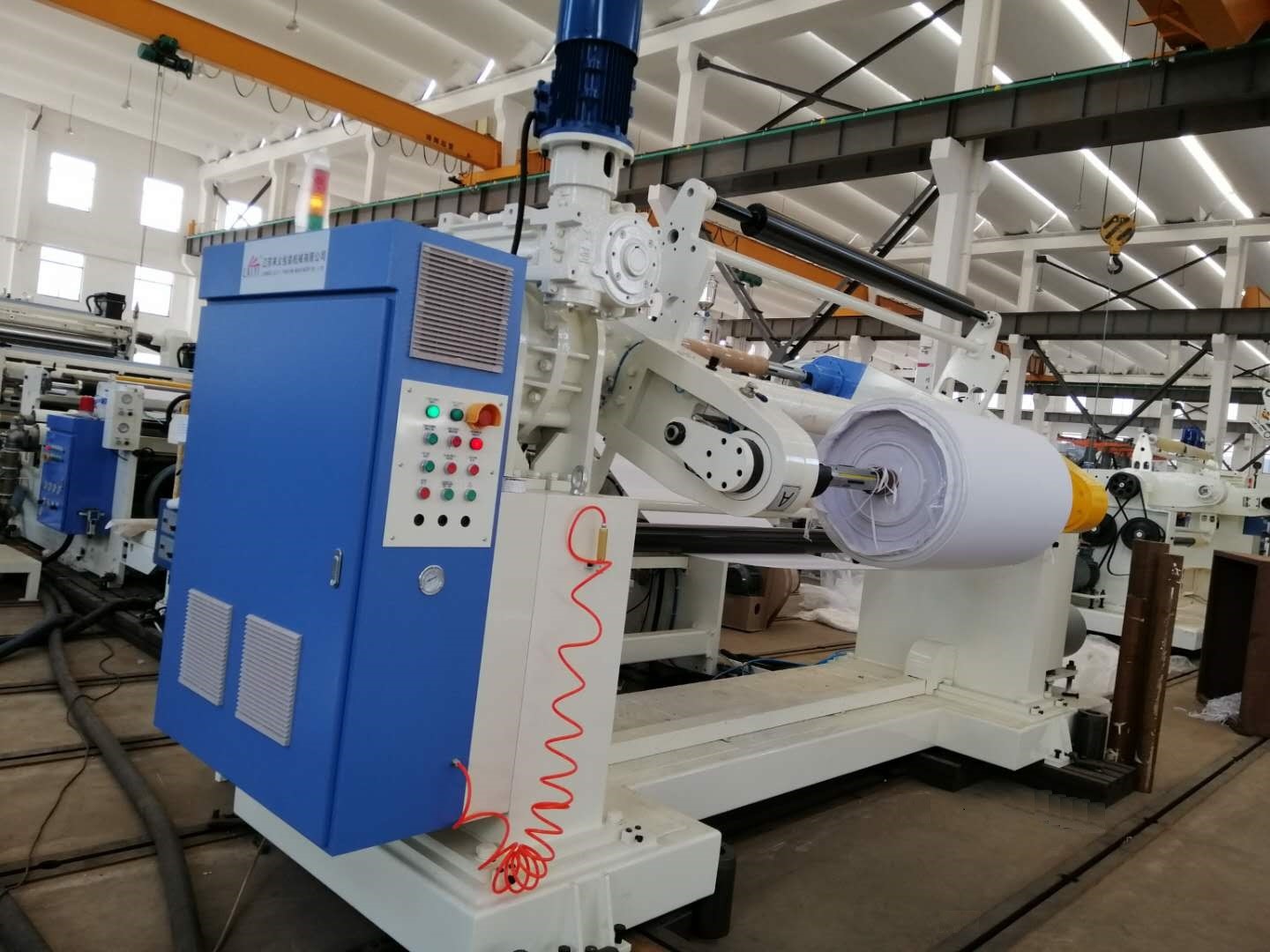 Flute Corrugated Board Automatic Extrusion Lamination Machine , High Speed Hot Lamination Machine In White and Blue