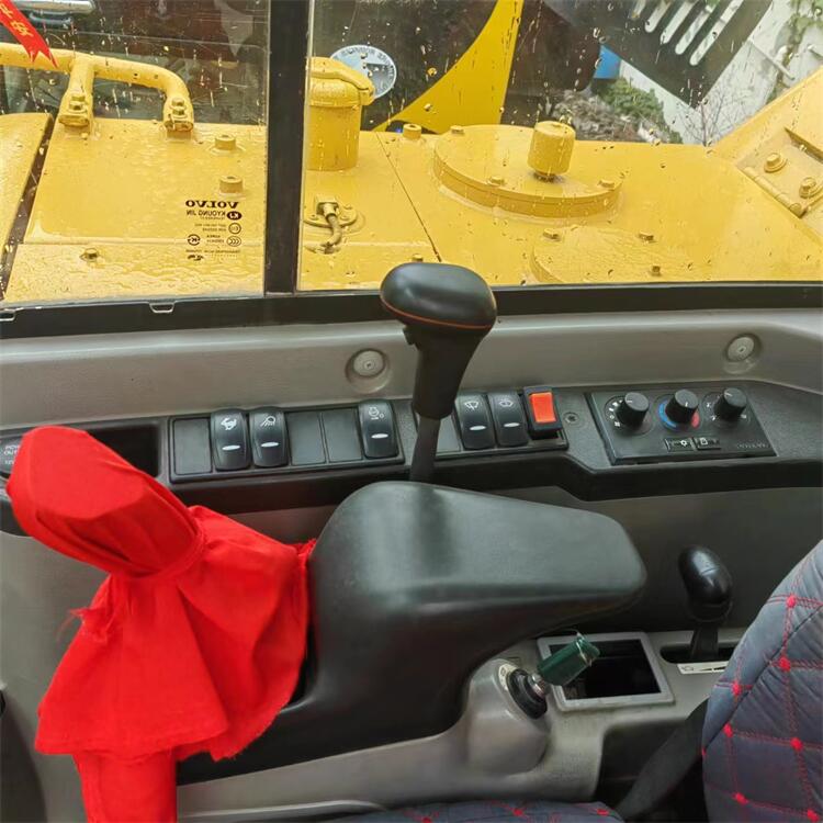 Used Volvo 60 Excavator SE Vickers Pump Cummins Engine Kawasaki 6 Ton 2023 Excavator