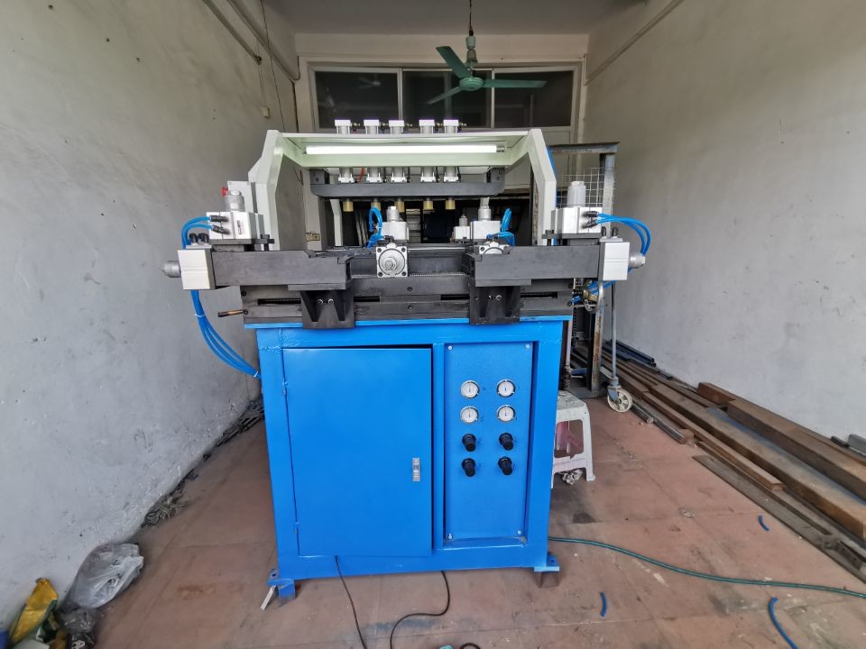 2.5kw Radiator Making Machine 2 Stations Maximum Impact Pressure 50 Tons