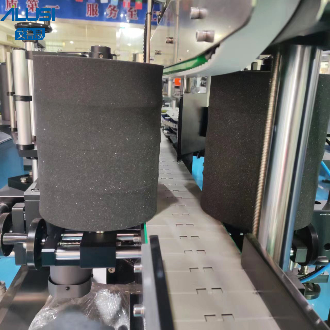 Double Side Flat Bottle Labeling Machine High Speed Pneumatic Automatic