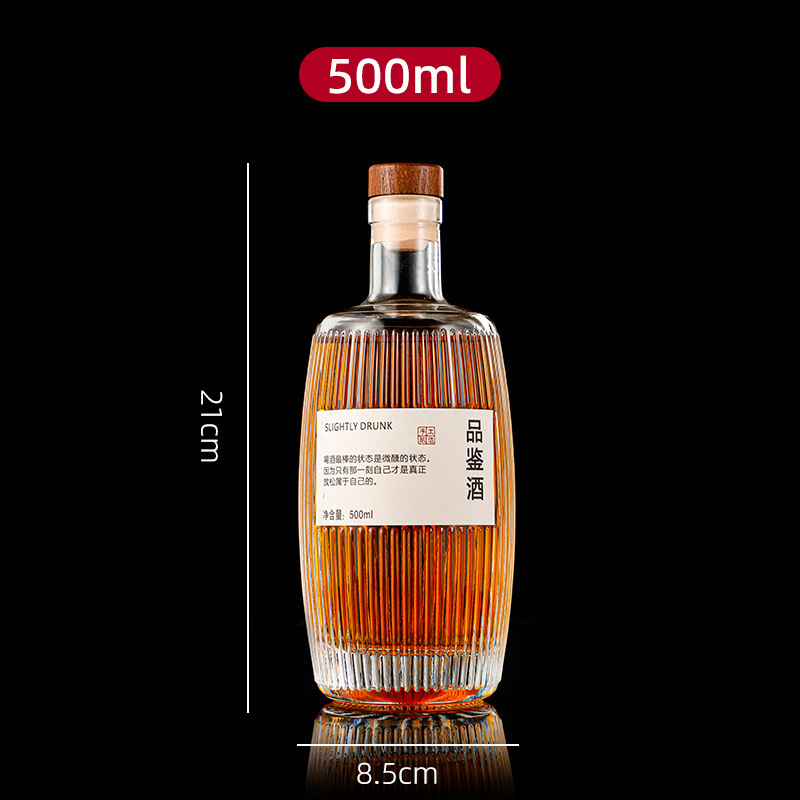Vodka Whiskey Fruit Wine 500ml Glass Bottle with Customized Packaging and Design