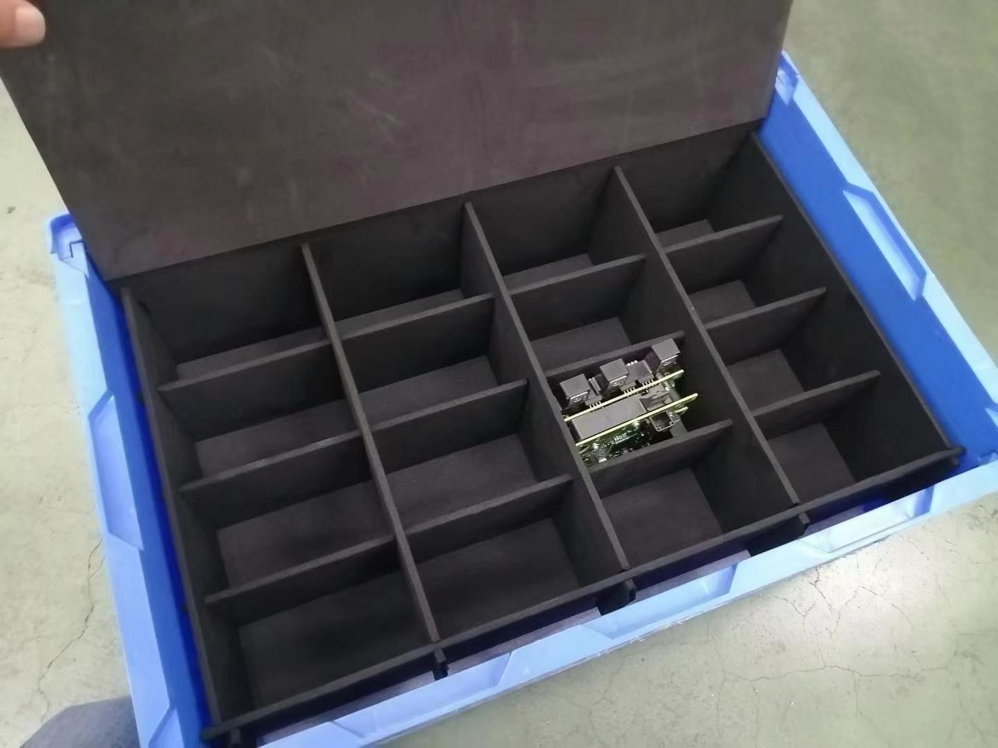 Plastic Dividers Box PP Corrugated Sheet Hollow Board Protection Electronic Parts