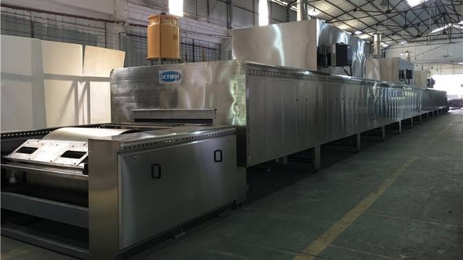 Hot Sales Biscuit Making Machine Chocolate Injection Cream Filled Snack Food Machinery