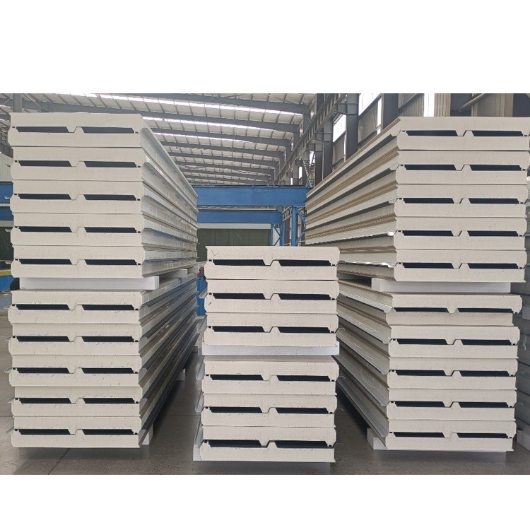 Insulated Polyurethane Metal Sandwich Panels For Roofing Steel Thickness 0.4 - 0.8mm