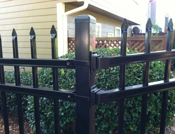 ISO9001 Steel Tubular Fencing , 2.1x2.4m 3 Rail Steel Fence