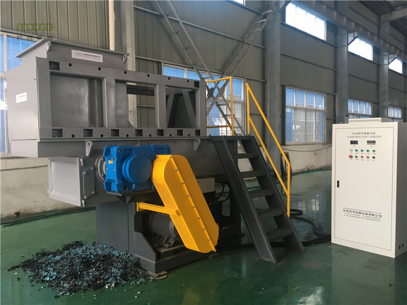 Single Shaft Plastic Waste Shredder 300-800kg/H Granulator