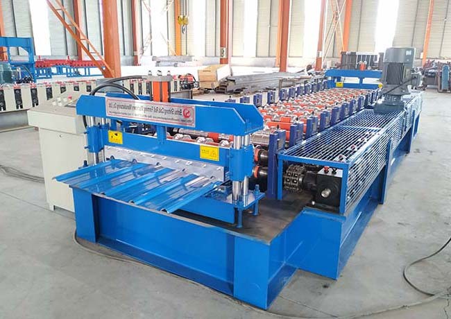 PLC Controlled Roofing Sheet Roll Forming Machine Dimension L7500 * W1600 * H1300 MM