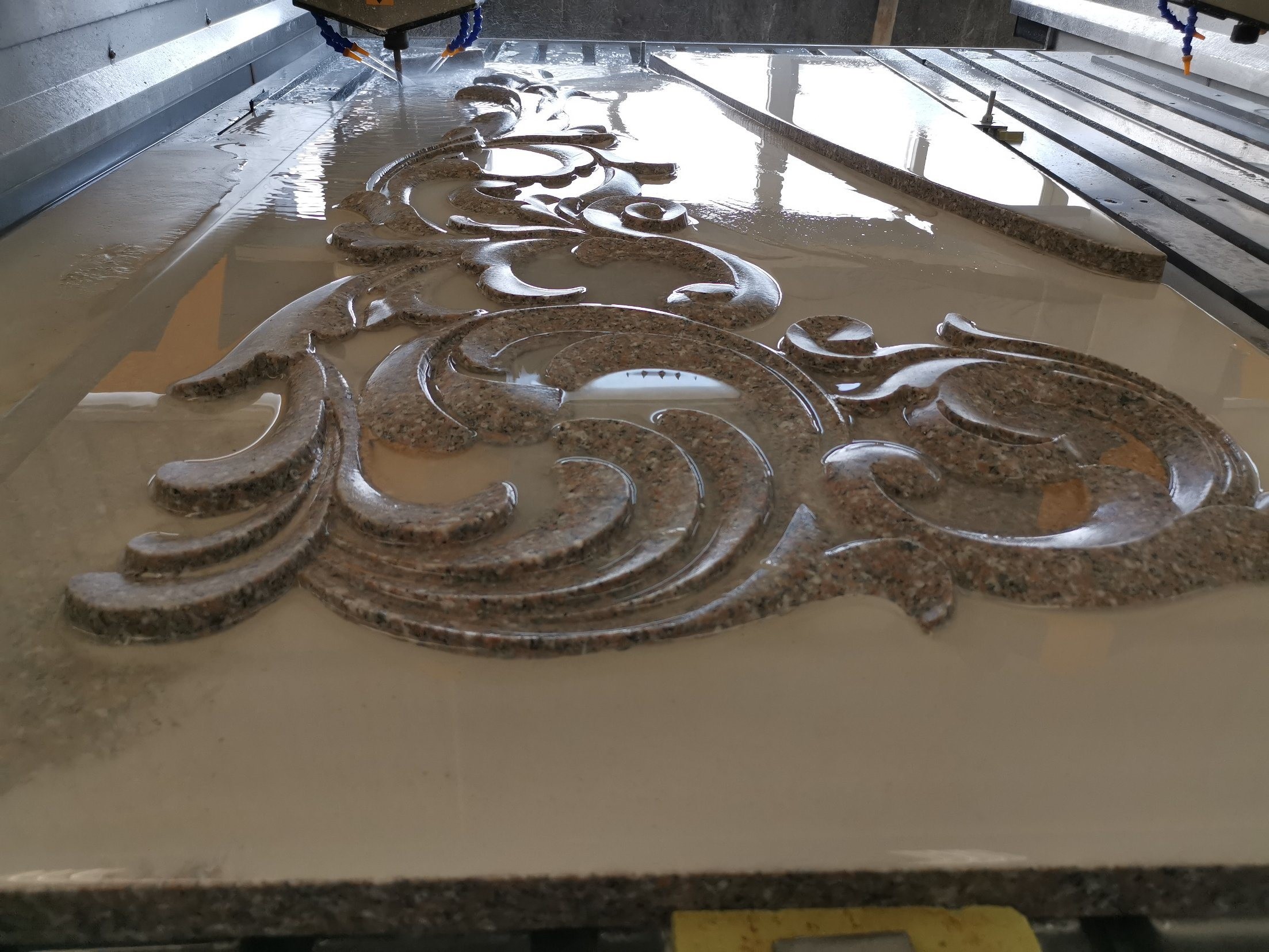 CNC Carving Machine 15m/min Air Speed Controlled By CNC System For Precision Carving