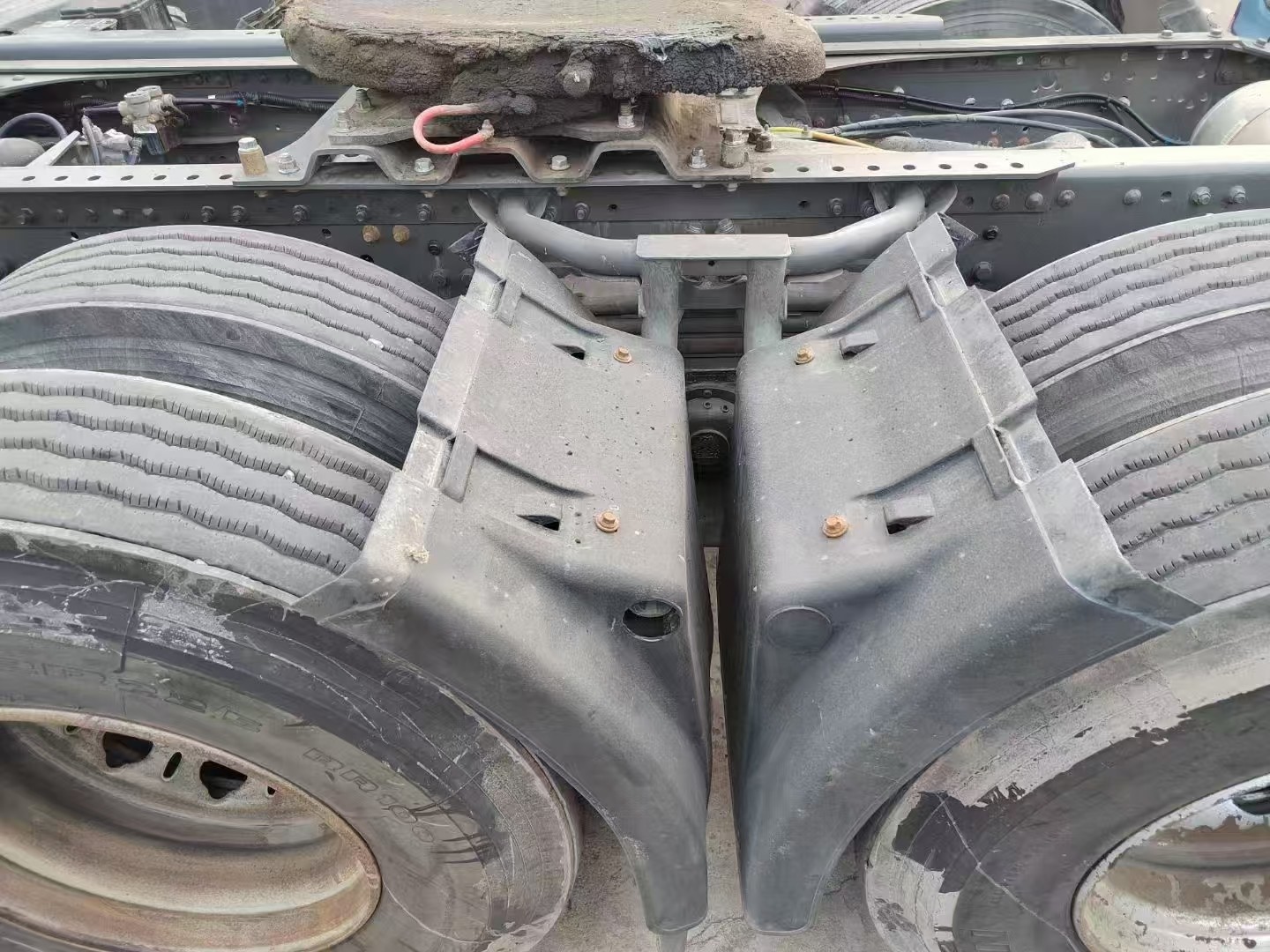 Sino Truck Howo MAN Engine 460hp 2021 Year 6×4 Drive Mode HowoTX Tractor Head High Roof With Sleeper