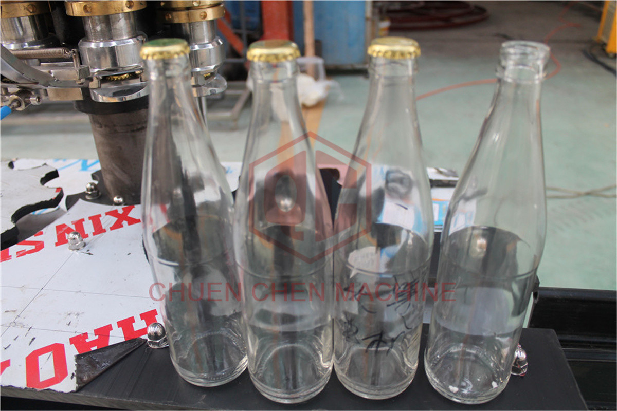 500-800BPH Carbonated Drink Filling Machine , Beer Bottle Capping Machine