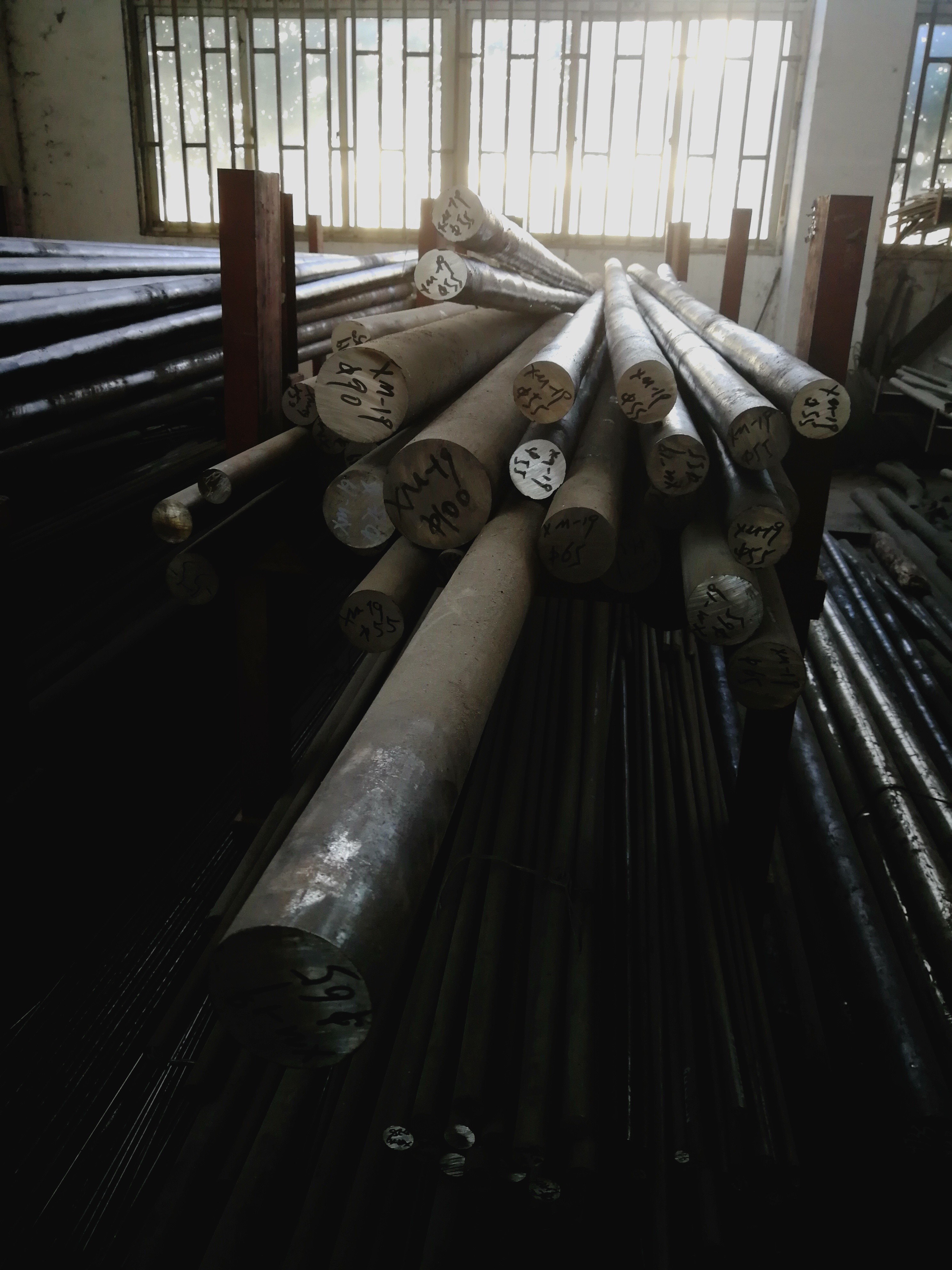 Nitronic 60 Stainless Steel Hollow Bar Nitronic 60 Machinability UNS S21800 SS Round Bar