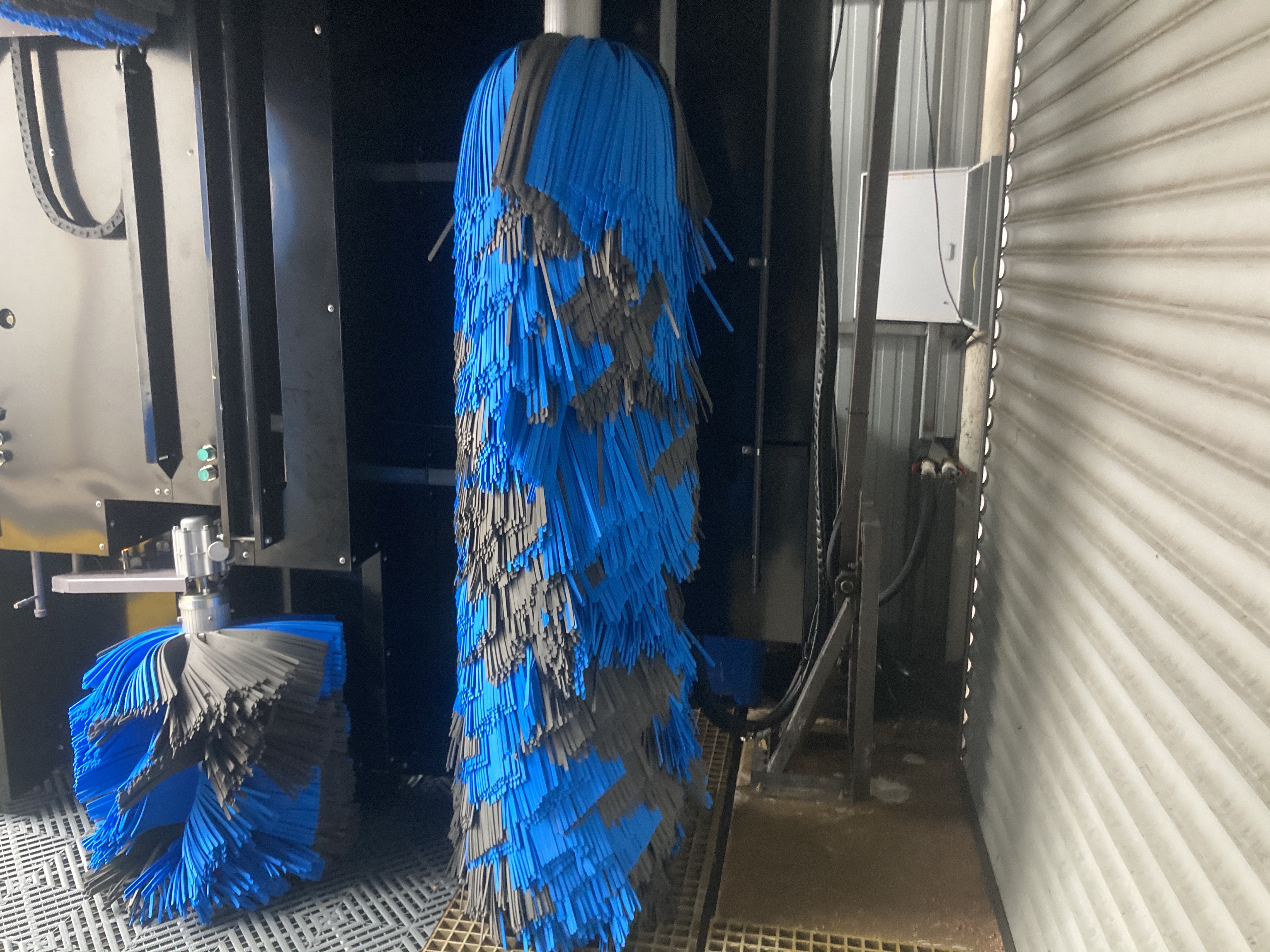 Automatic Sapphire Color Rollover Car Wash Machine CF380 With Smart Ad Screen