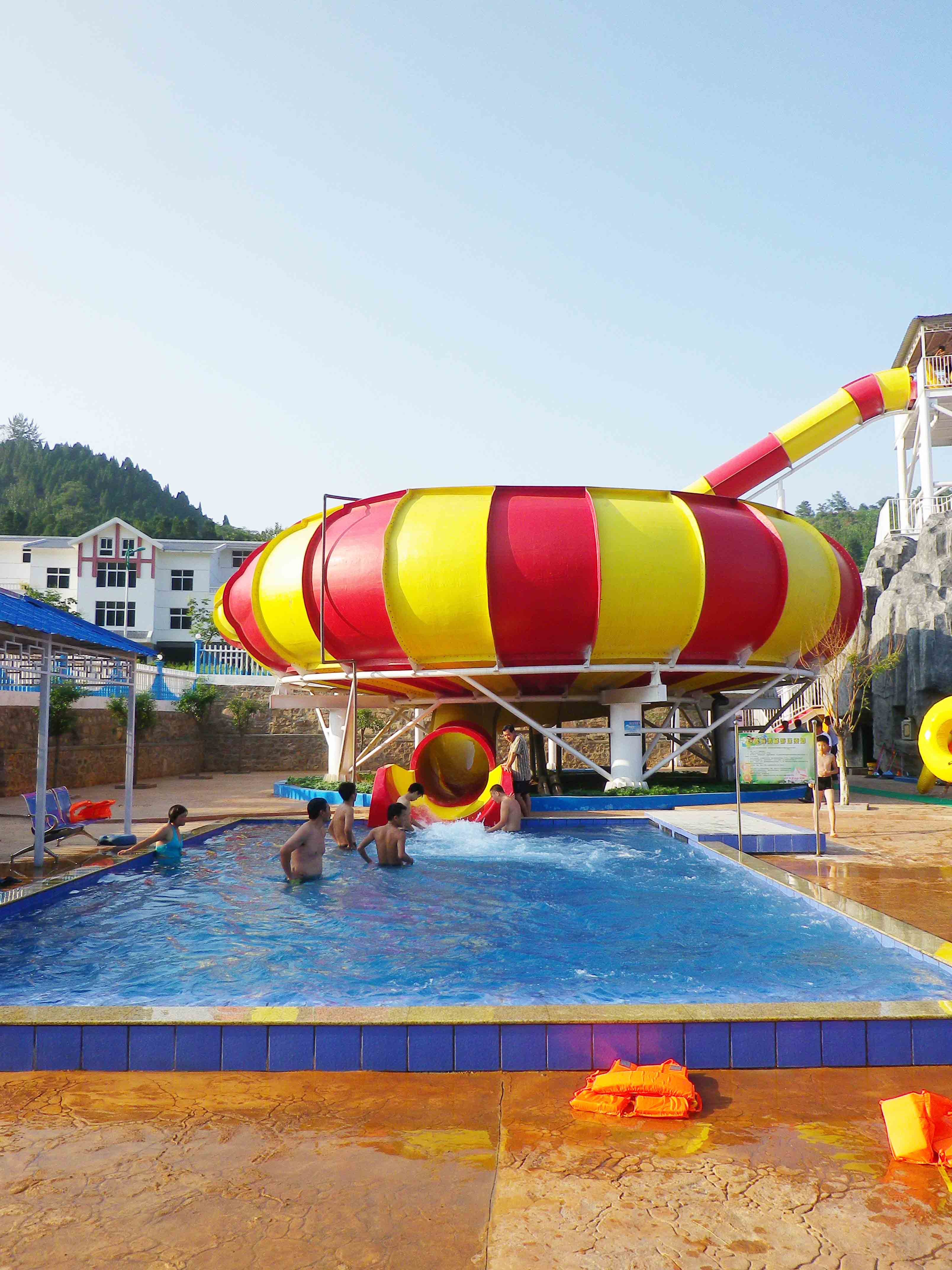 Water Playground Equipment Fiberglass Water Slides , Super Bowl Water Slide