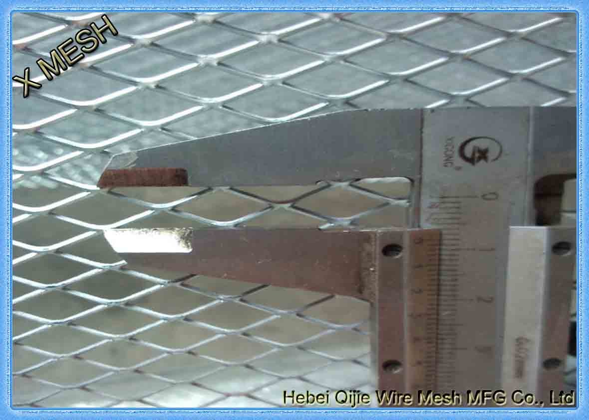 DIN EN ISO 1461 Expanded Metal Mesh , Aluminum Expanded Metal Sheet For Stairs