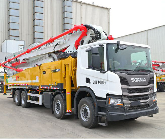 Customizable 38m Concrete Pump Heavy Truck 6X4 8X4 For Construction