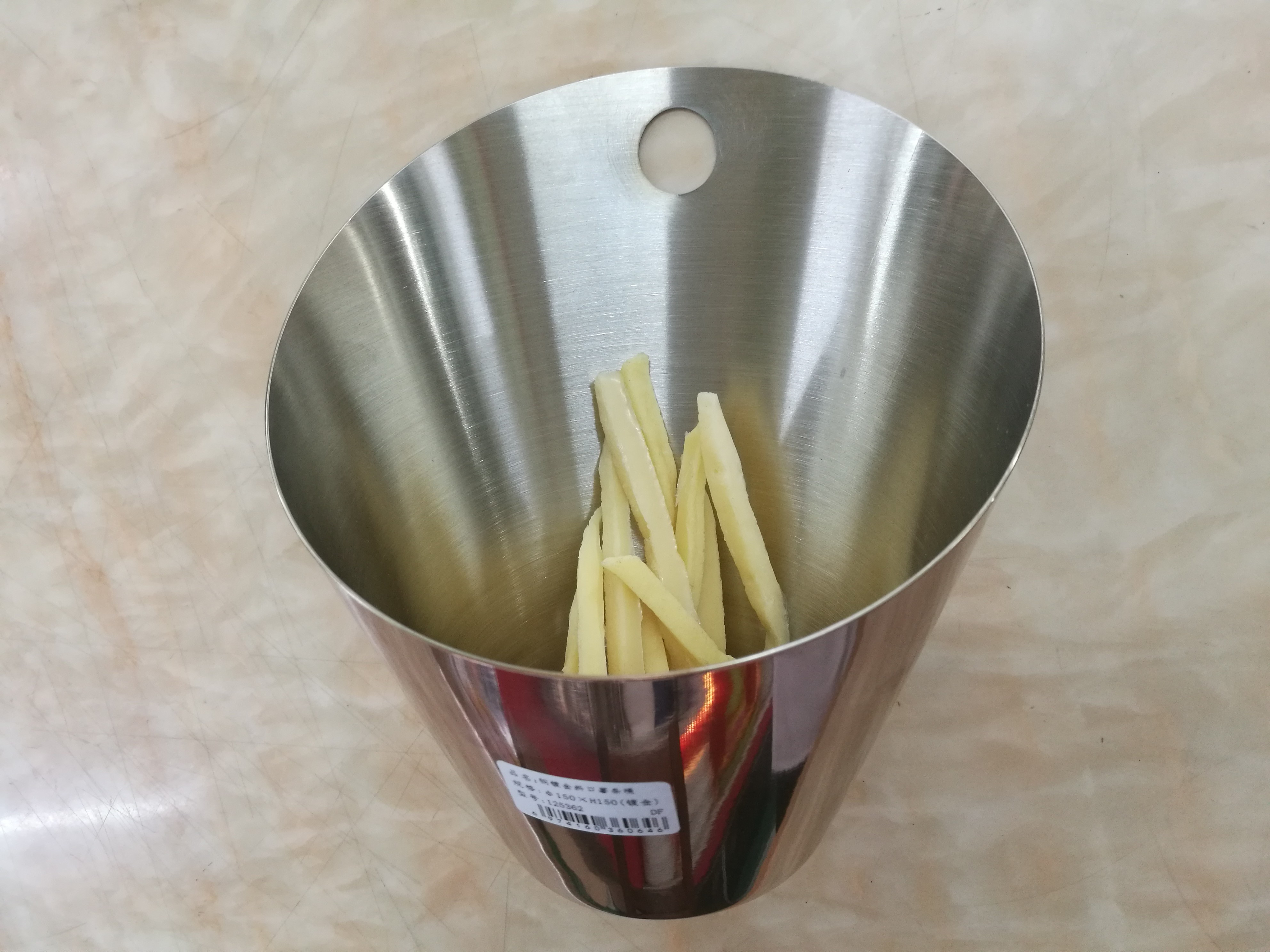 French Fry Cup Angled Porcelain Dinnerware Sets Reusable And Easy To Clean gold color cup