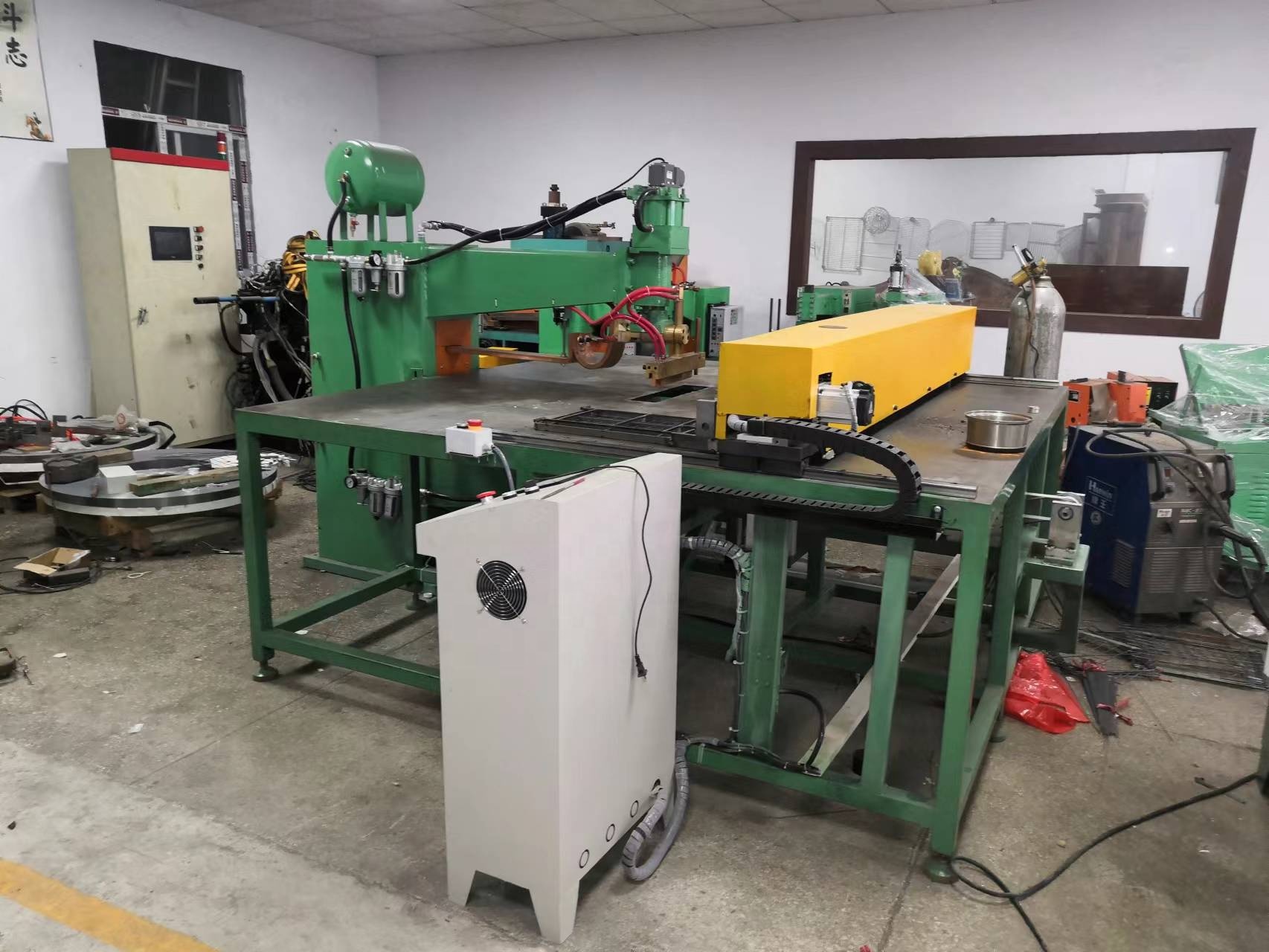 Manufacturing Plant Stable Performance XY Axis Automatic Welder 2200x2600x1850mm