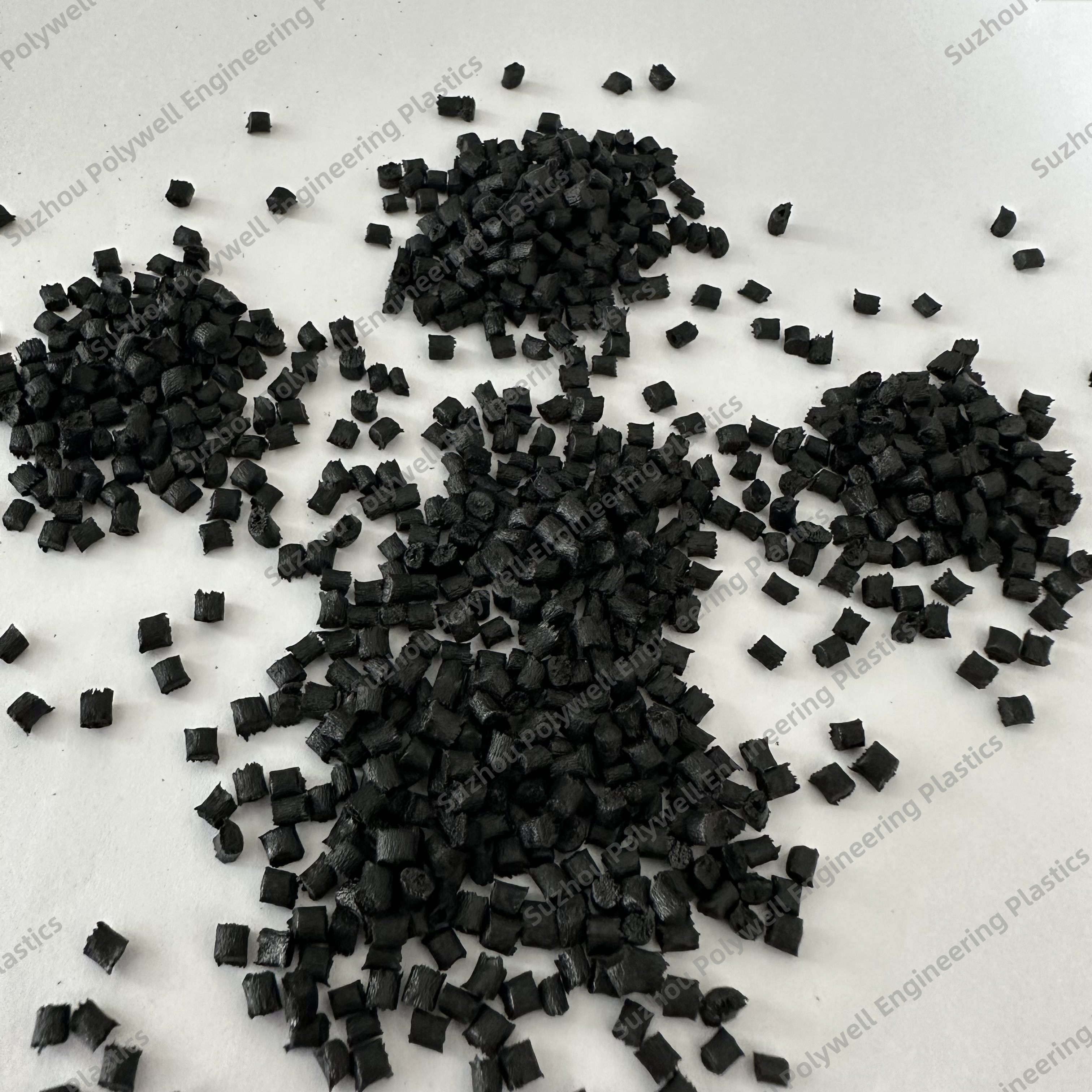Nylon PA66 Glass Fiber Reinforced Pellets For Engineering Plastics Break Bridge Polyamide Profile