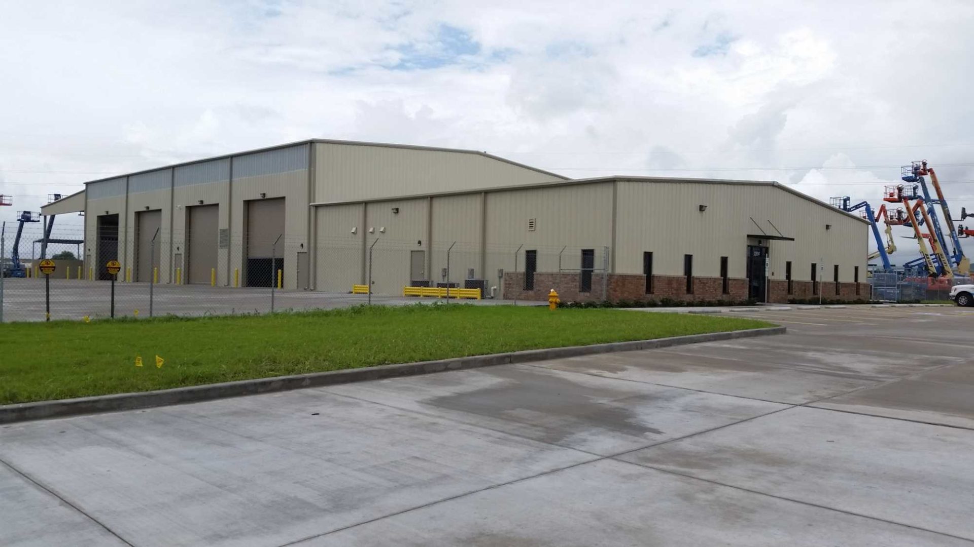 Steel Structure Workshop Plant Buildings designed with Purlin C.Z Shape Steel Channel