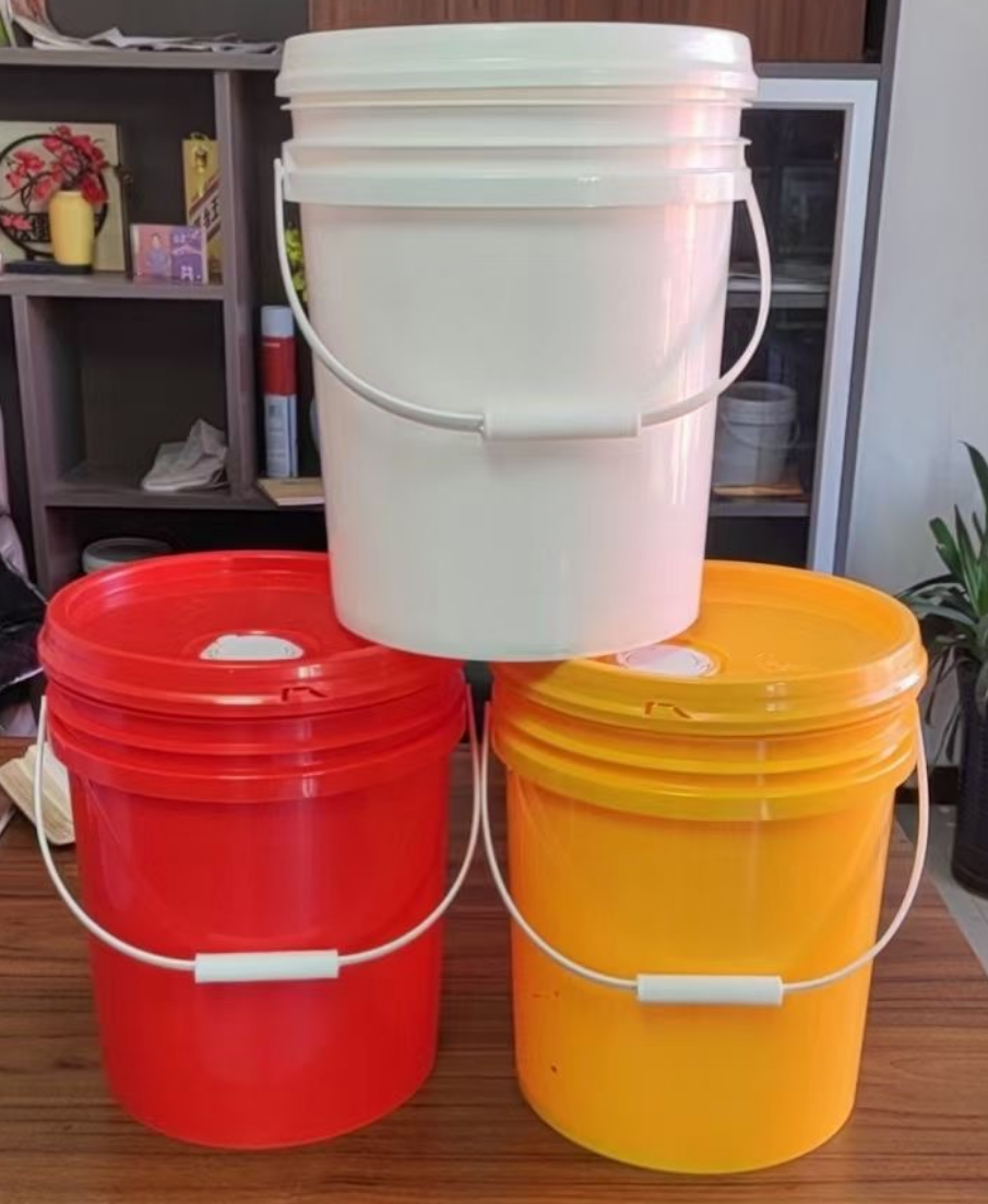 90 mil All Purpose Pail Food Grade Plastic Bucket with Lid and Handle Made in Qingdao