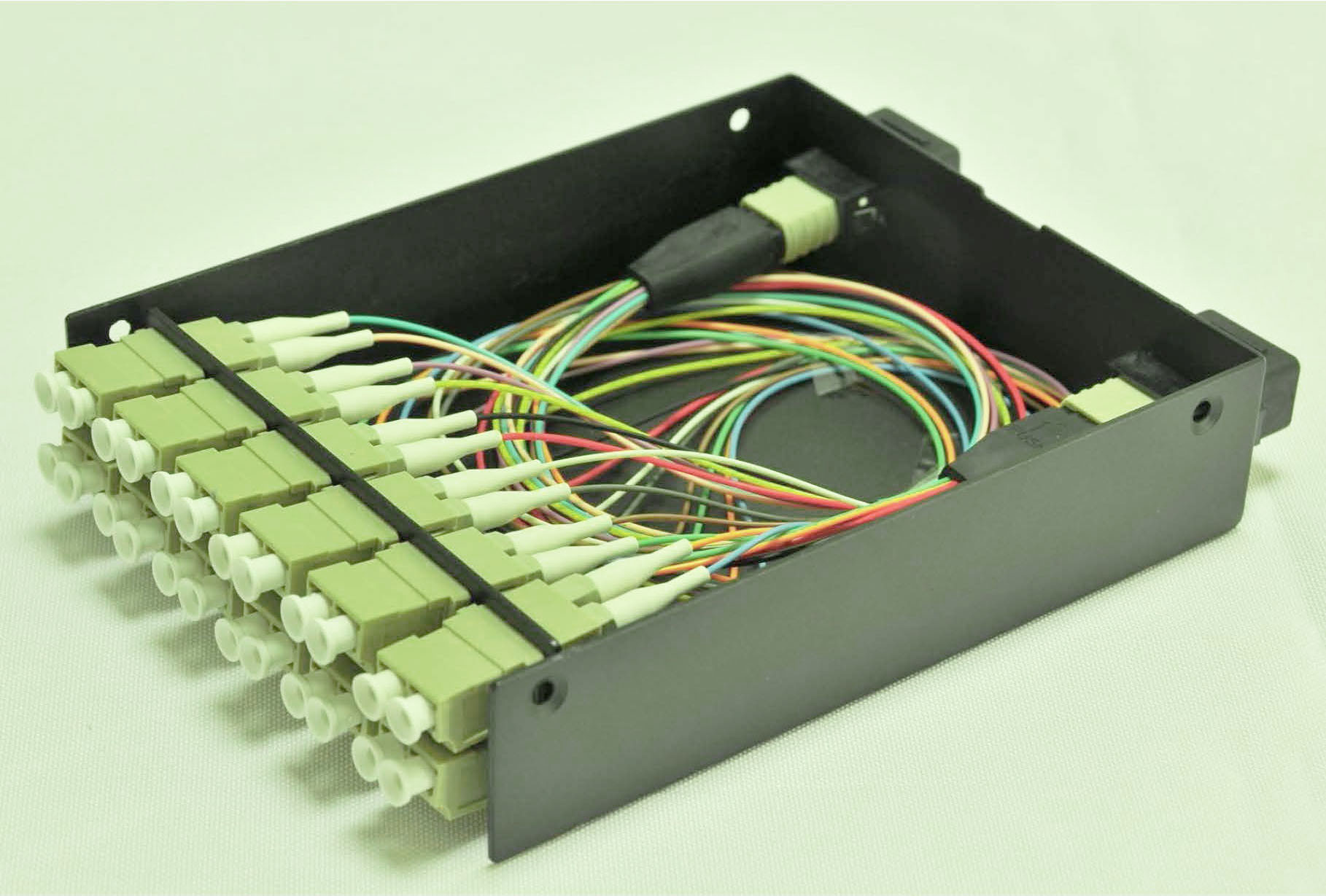 High Density Cable Wiring System Black color 12 connector LC / MM FTTH Terminal Box