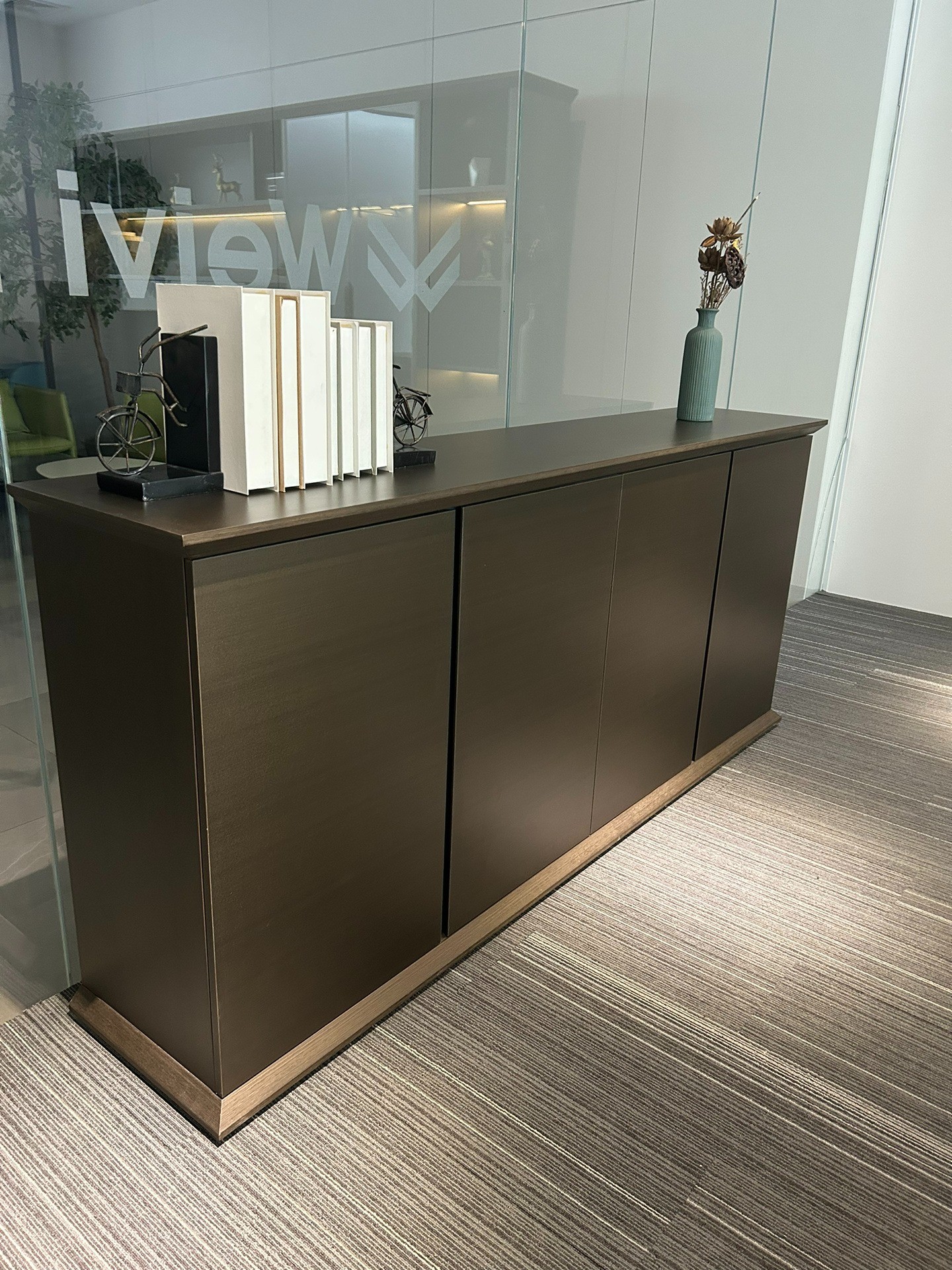 High-End Boss Desk And Chair Set For Listed Company President Desk